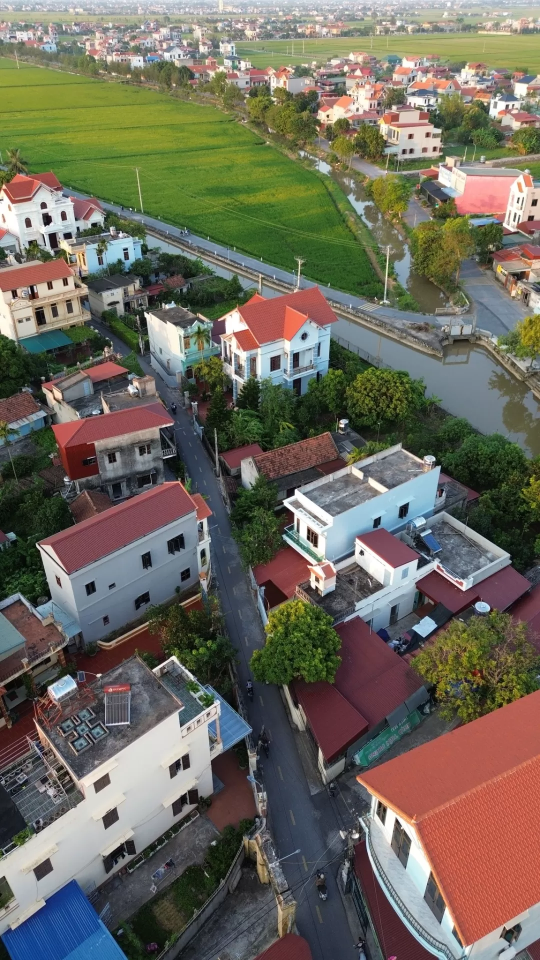 Thế đất hình chiếc bút lông