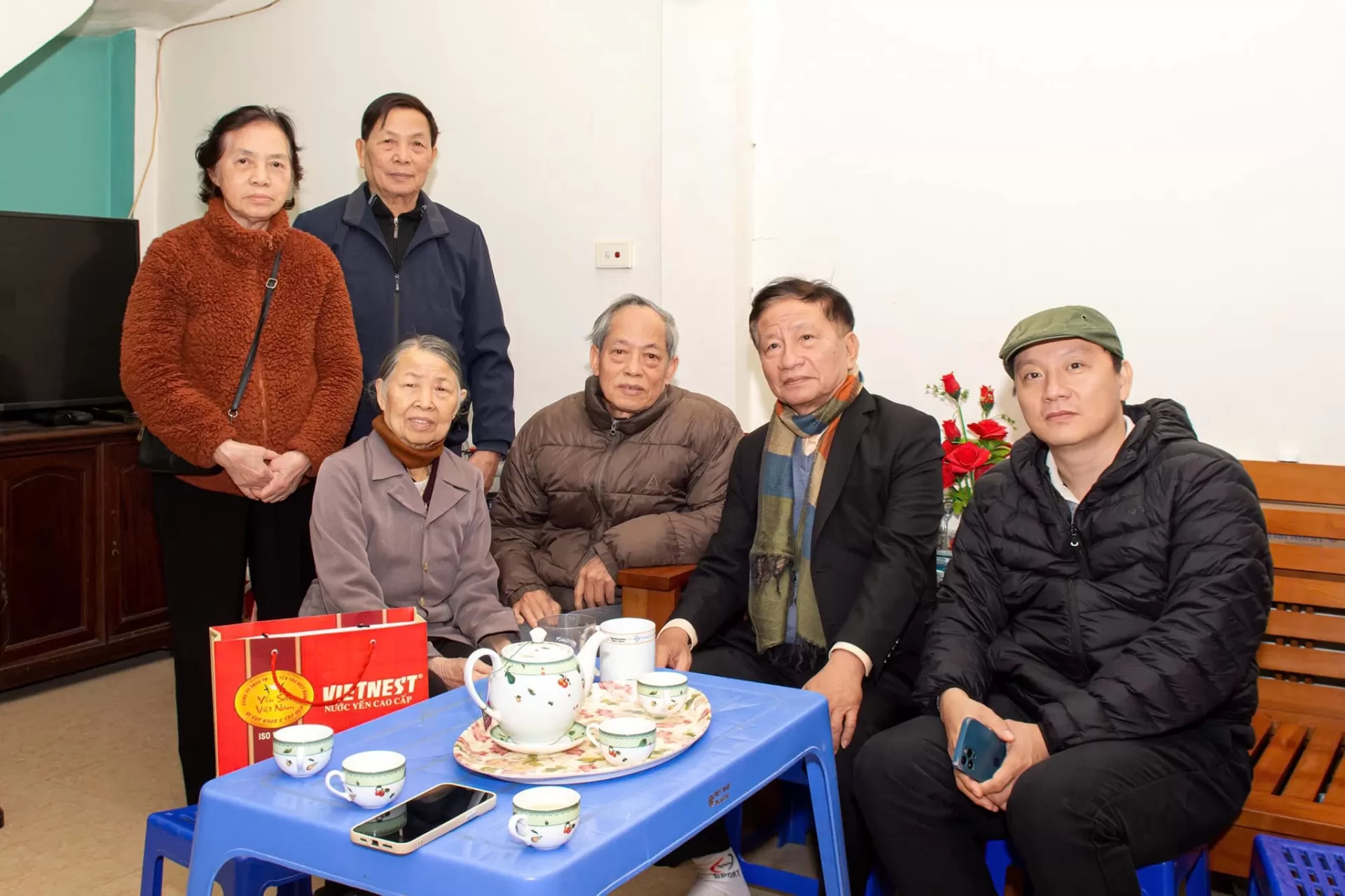 Thăm hỏi và chúc Tết các cụ cao niên từ 90 tuổi trở lên và các cụ đang đau yếu trong dòng họ