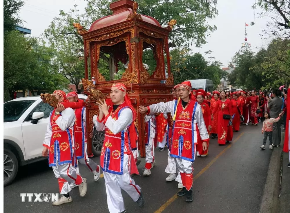 LỄ TRƯƠNG YẾN Ở LÀNG HÀNH THIỆN (NAM ĐỊNH)